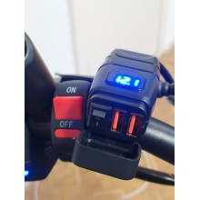 Мото USB зарядний пристрій з вольтметром на кермо - MotoMax 854, IP 65, Quick Charge, 6-30V, 3,4А Мото USB зарядний пристрій з вольтметром на кермо - MotoMax 854, IP 65, Quick Charge, 6-30V, 3,4А