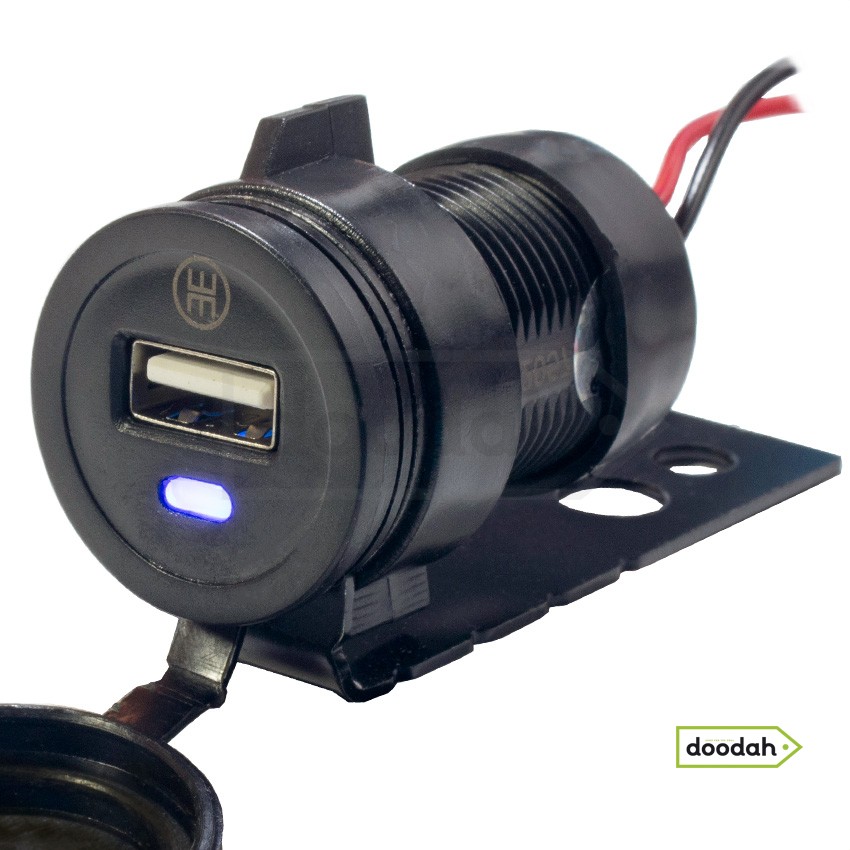 Авто / Мото USB зарядний пристрій - Tirol Sockets 1,5 А. Гарантія 6 міс.