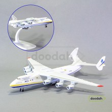 Модель літака Ан-225 (Антонов 225 Мрія) 1:400 - VAY + подарункова коробка Модель літака Ан-225 (Антонов 225 Мрія) 1:400 - VAY + подарункова коробка